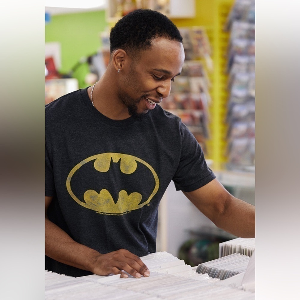 Homage-Batman logo-M-dark gray-crewneck, unisex, single stitch, T-shirt.